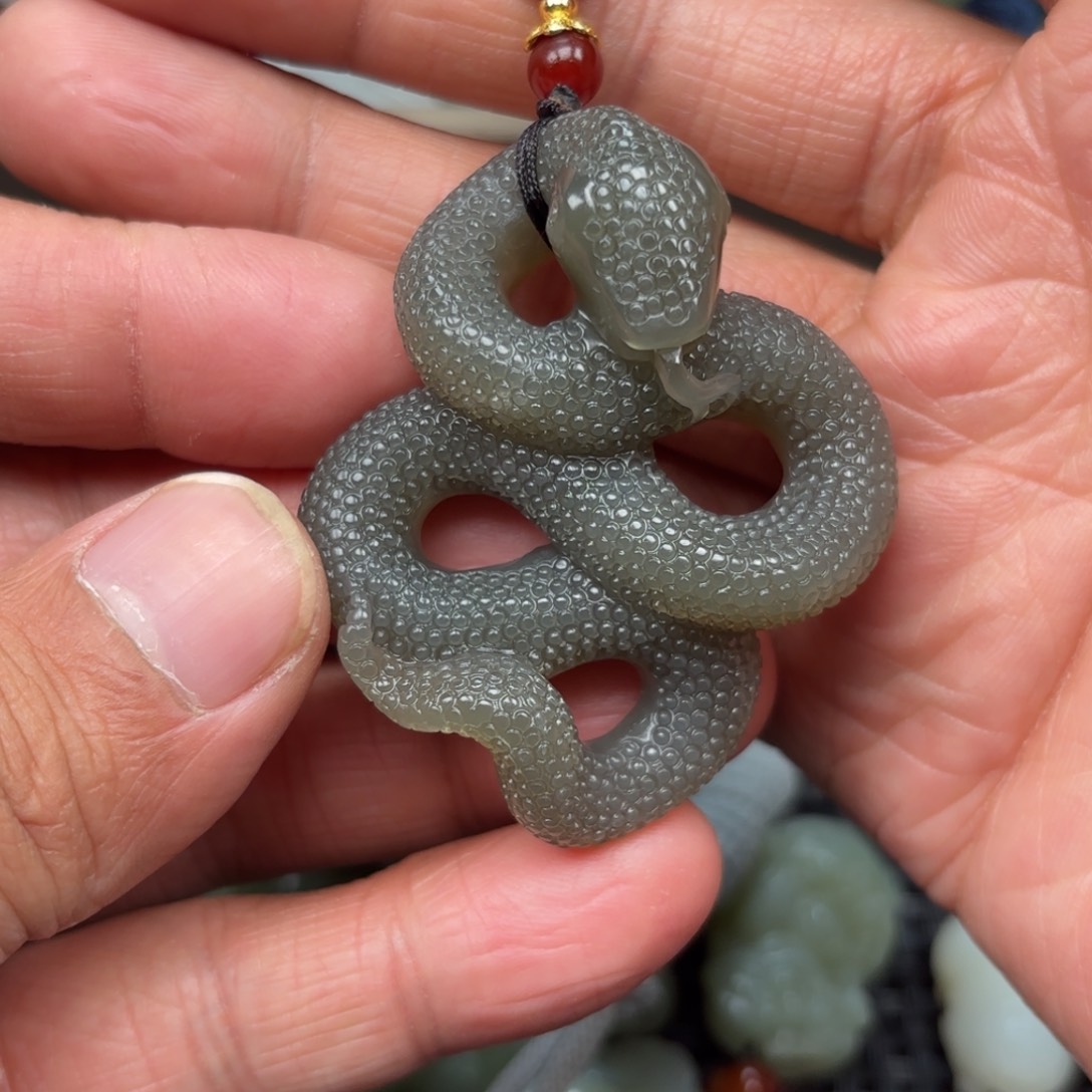 和田玉吊坠未镶嵌