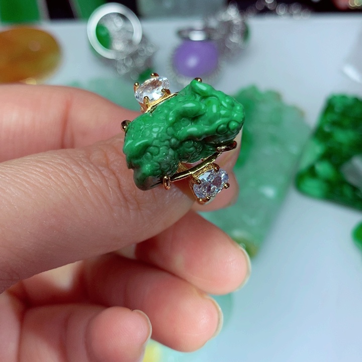 翡翠吊坠(不含链)未镶嵌