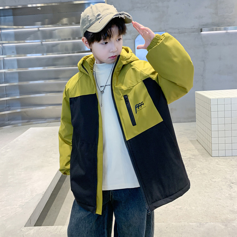 儿童夹棉冲锋衣外套洋气酷帅2025新款男童秋冬加厚外套防风防水潮