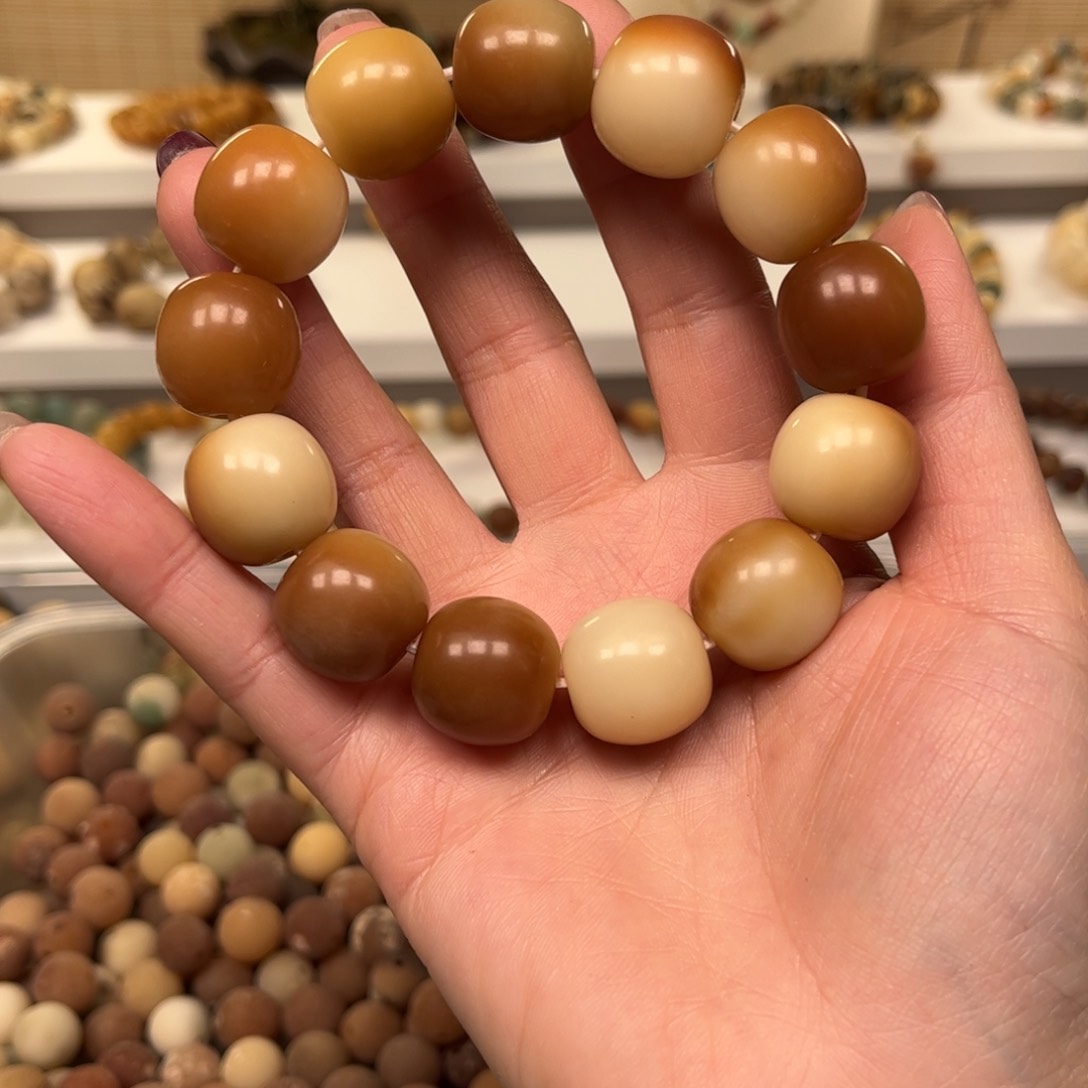 白玉菩提手串焦糖渐变手串