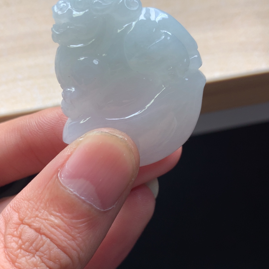 颈饰未镶嵌翡翠吊坠