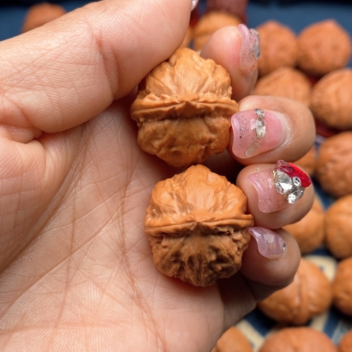 文玩核桃把件手捻