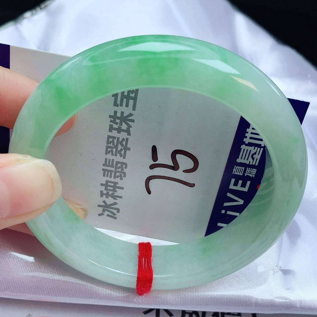 翡翠手镯未镶嵌缅甸天然A货翡翠手镯