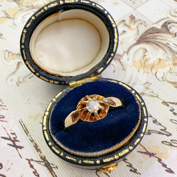 欧洲回流18K爪镶单颗钻石戒指