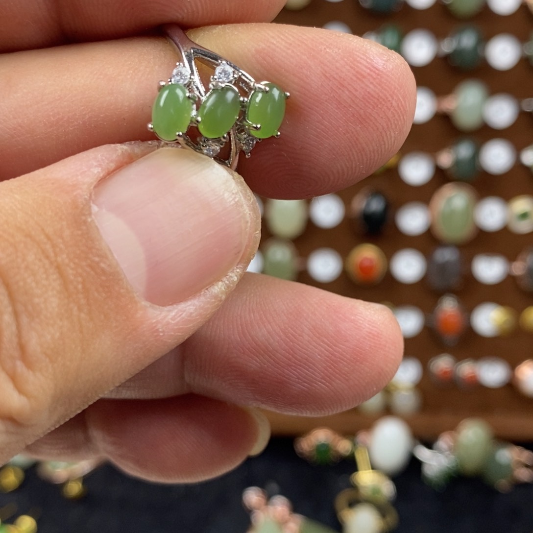 和田玉（碧玉）戒指合金