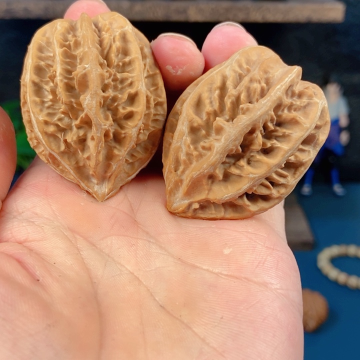 文玩核桃吊坠64¥¥珊瑚纹