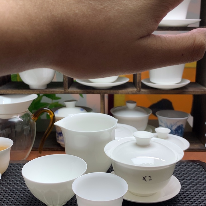 普***房2个110元宝盖碗+20只小美人杯+公道杯+莲花主人杯