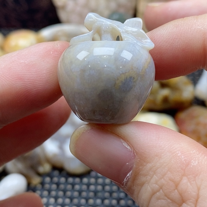 硅化珊瑚（珊瑚玉）颈饰未镶嵌