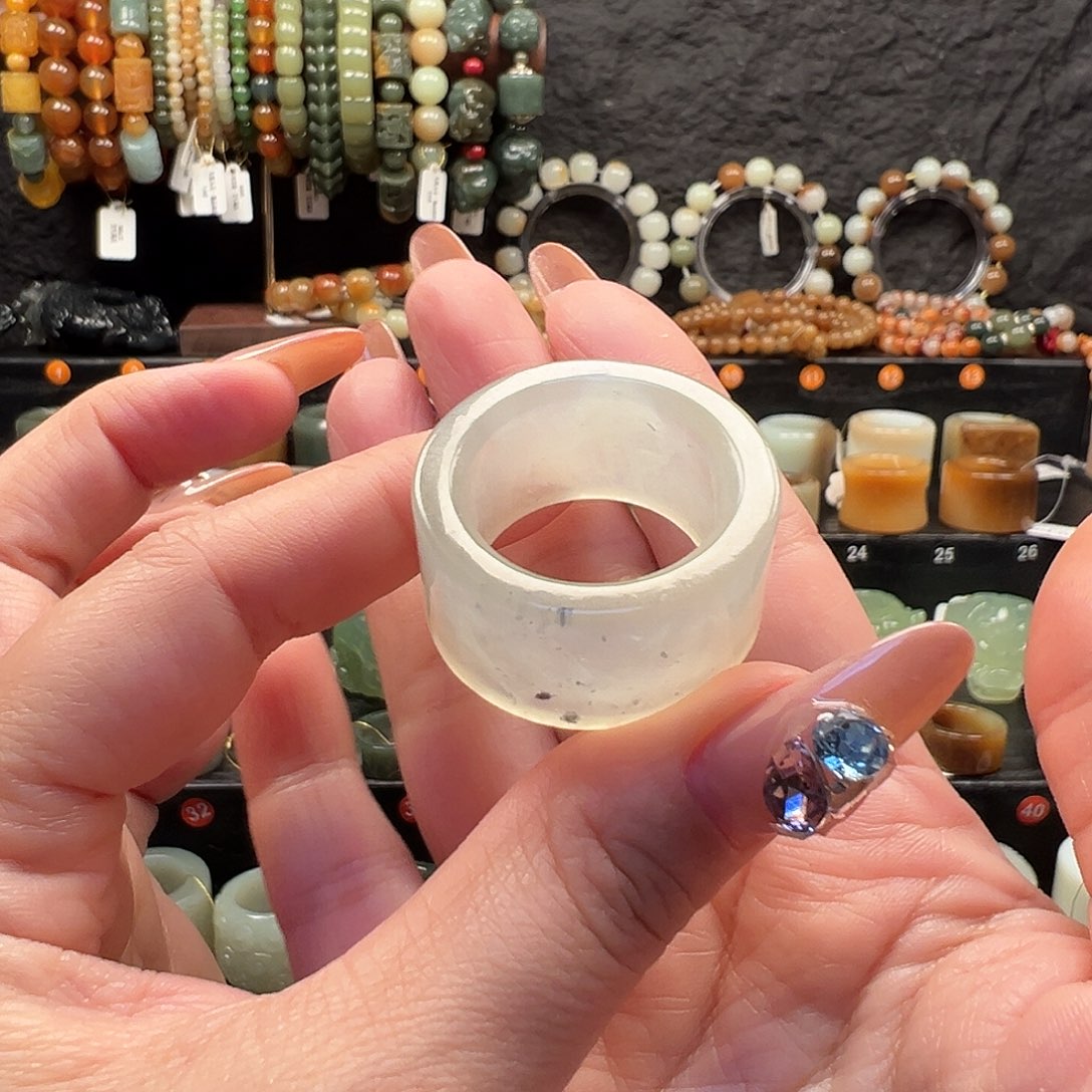 岫玉未镶嵌戒指内径22.7