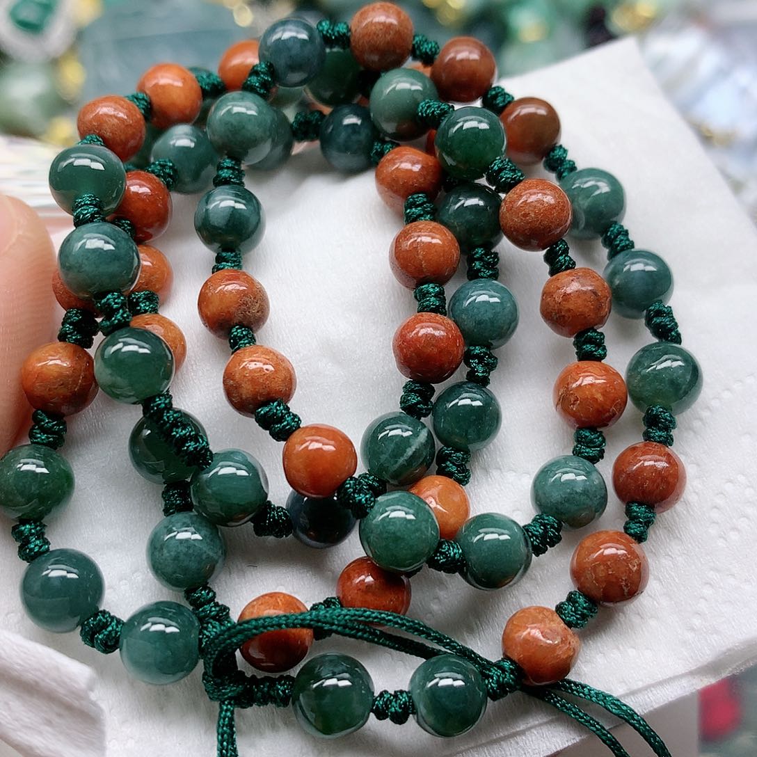 翡翠颈饰未镶嵌手串