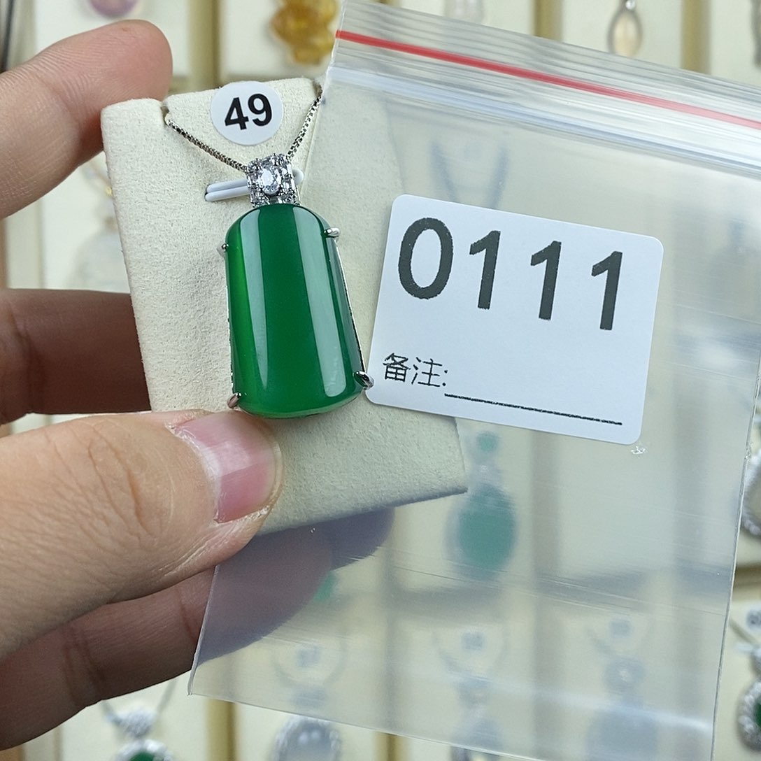 玛瑙/玉髓颈饰合金河****熟