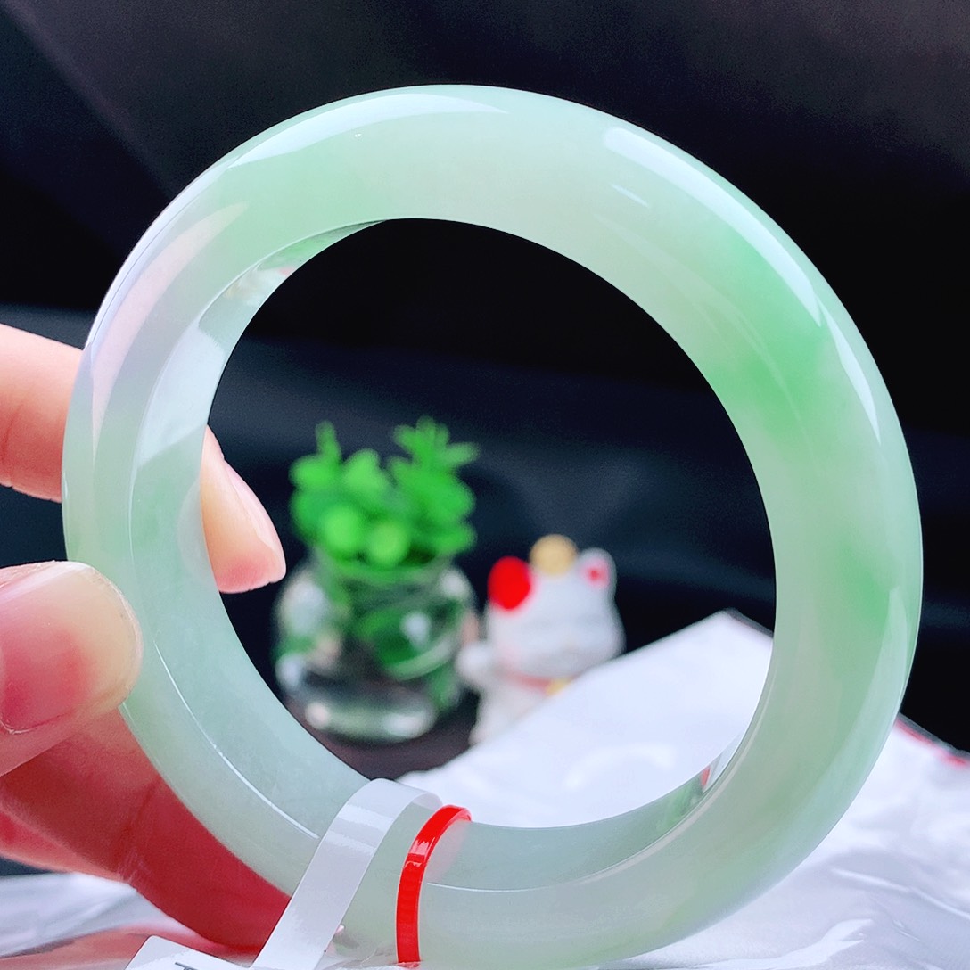 未镶嵌手镯翡翠56冰阳绿