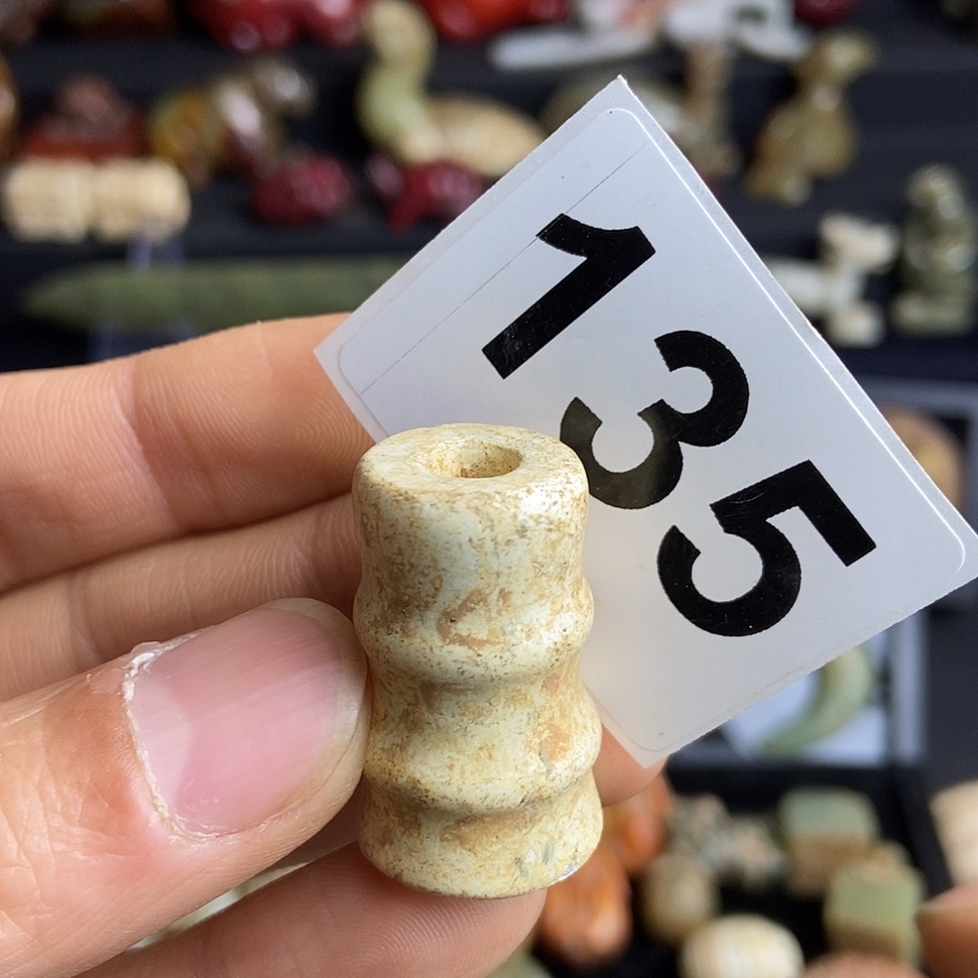 和田玉饰品未镶嵌