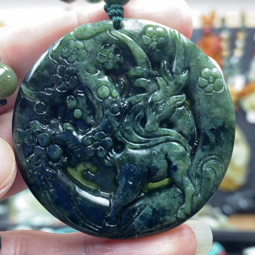 【闪购商品】蛇纹石玉未镶嵌吊坠