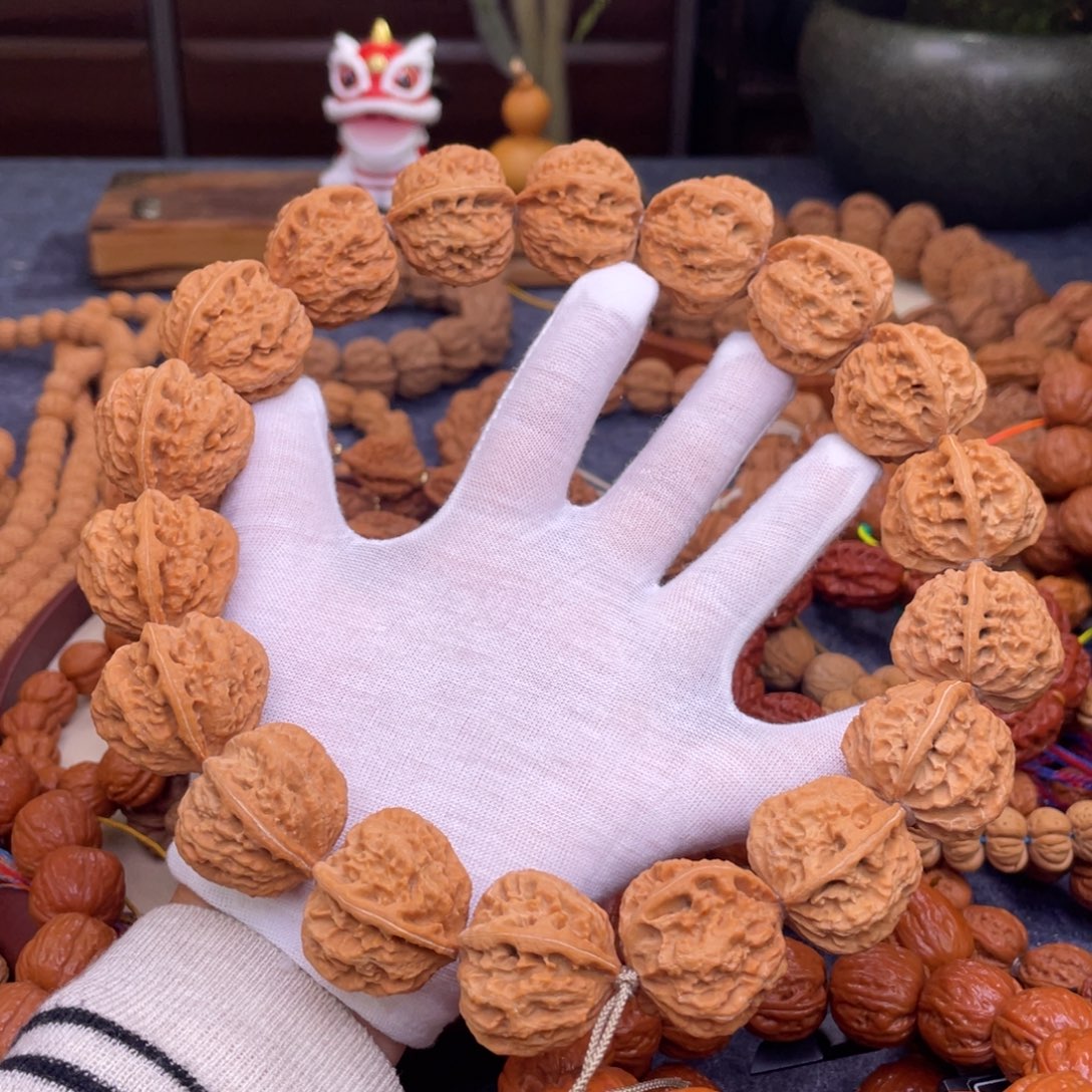 _***_手串文玩核桃秋子