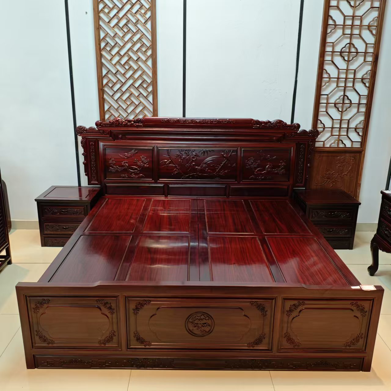 酸枝木深雕2m花鸟大床：2m*2m