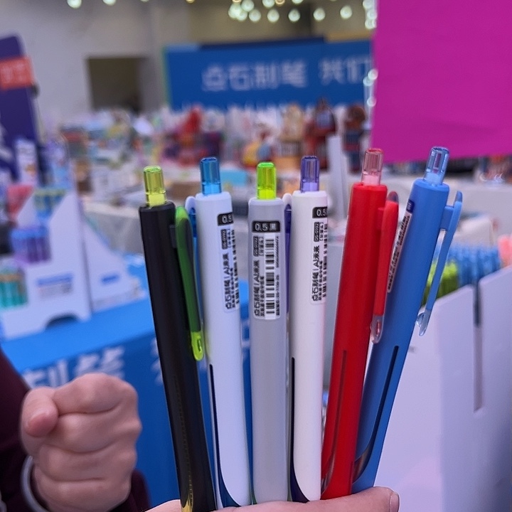未来 6 支中性笔（图片为准）