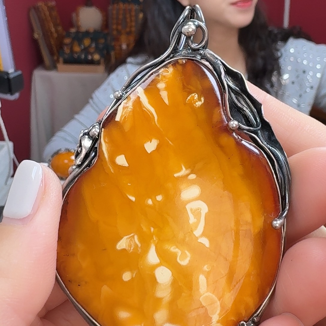 蜜蜡未镶嵌颈饰吊坠