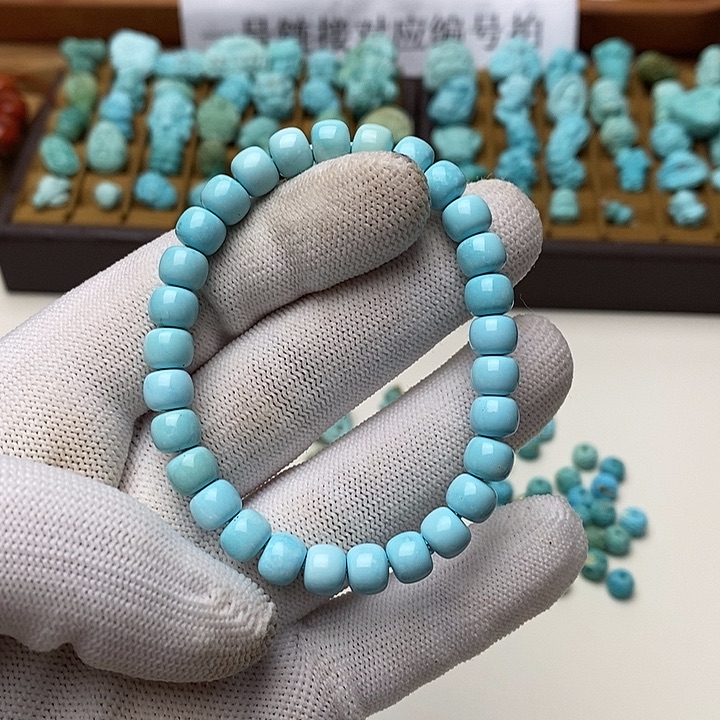 未镶嵌绿松石颈饰