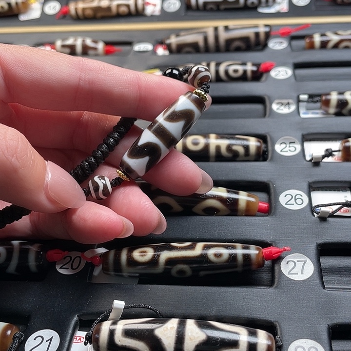 玛瑙/玉髓合金颈饰