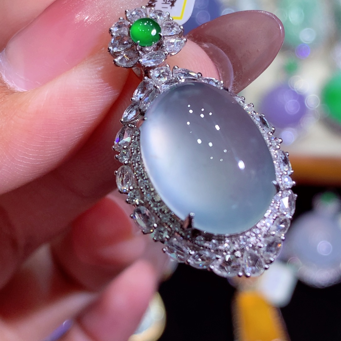 翡翠18K金镶嵌吊坠(不含链)