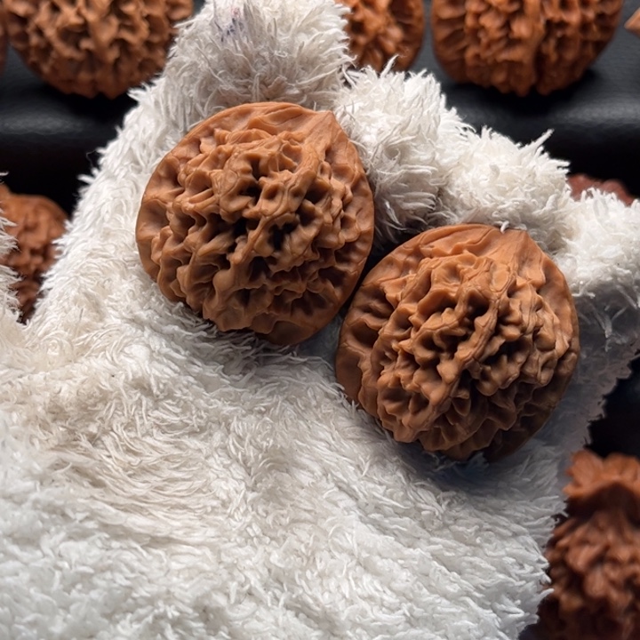 ****1把件文玩核桃秦闷