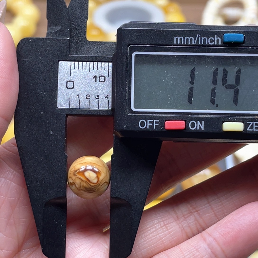 欢***1裸石琥珀未镶嵌天然