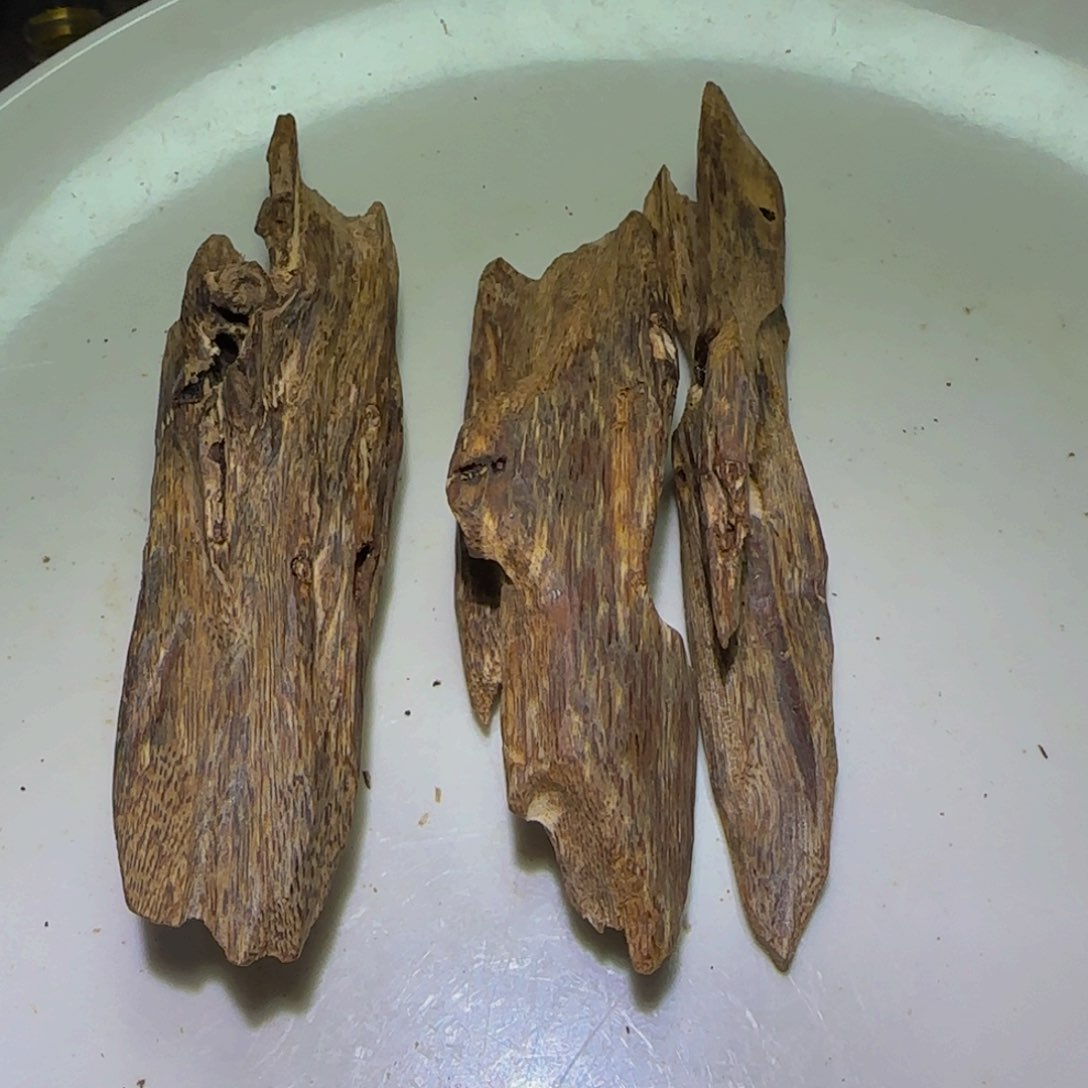 沉香手把件公*哥沉香奇楠陆河母树流油虫漏57克