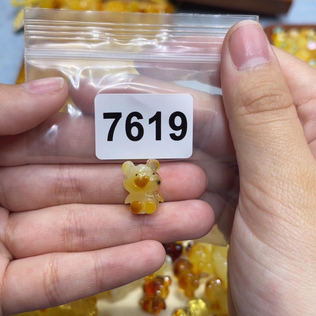 琥珀珠宝奇石未镶嵌