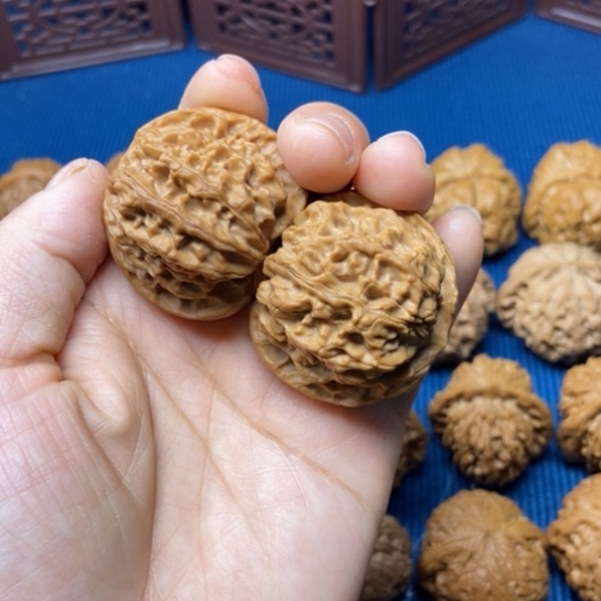 文玩核桃把件苹果园39