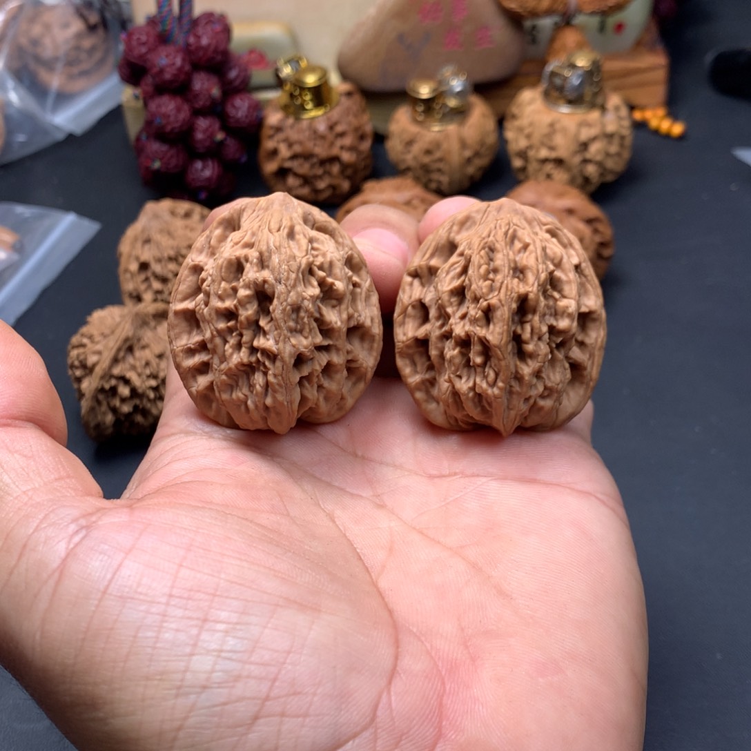 文玩核桃把件虎头