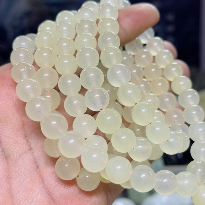 蛇纹石玉项链未镶嵌