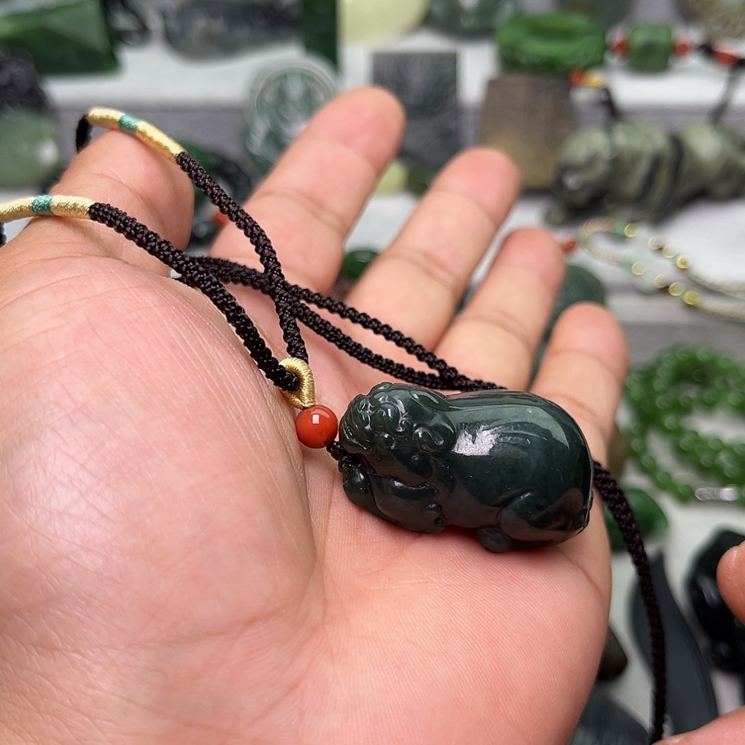 和田玉颈饰未镶嵌