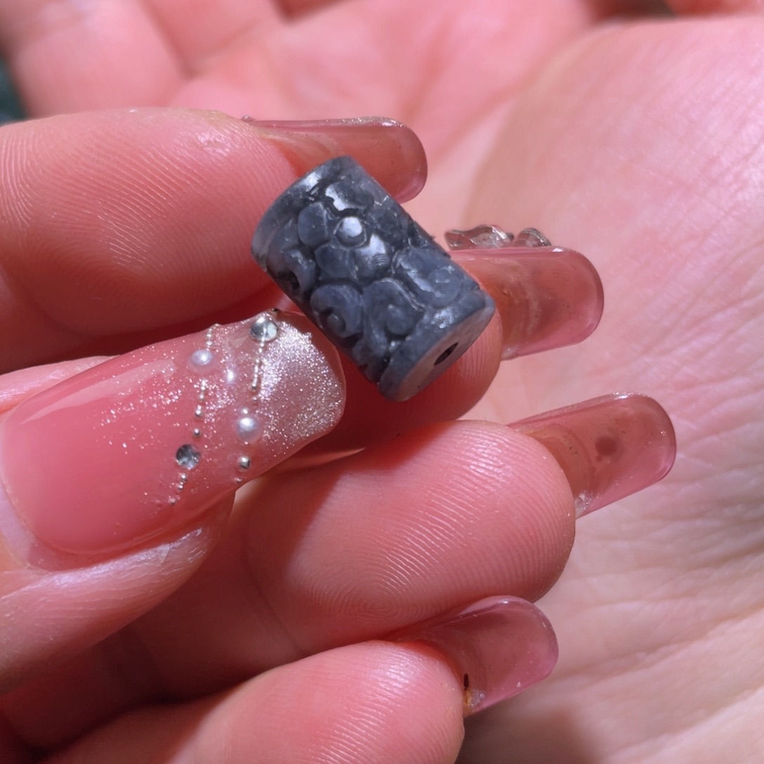 定制翡翠未镶嵌筒珠