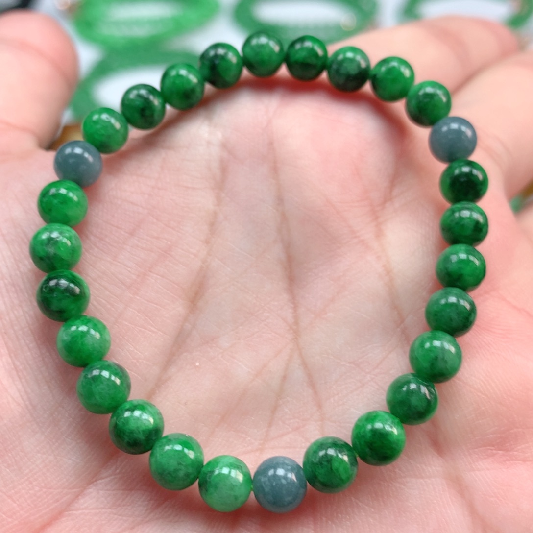 翡翠手链未镶嵌翡翠