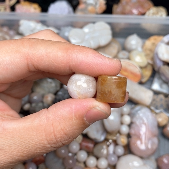 硅化珊瑚（珊瑚玉）手镯未镶嵌