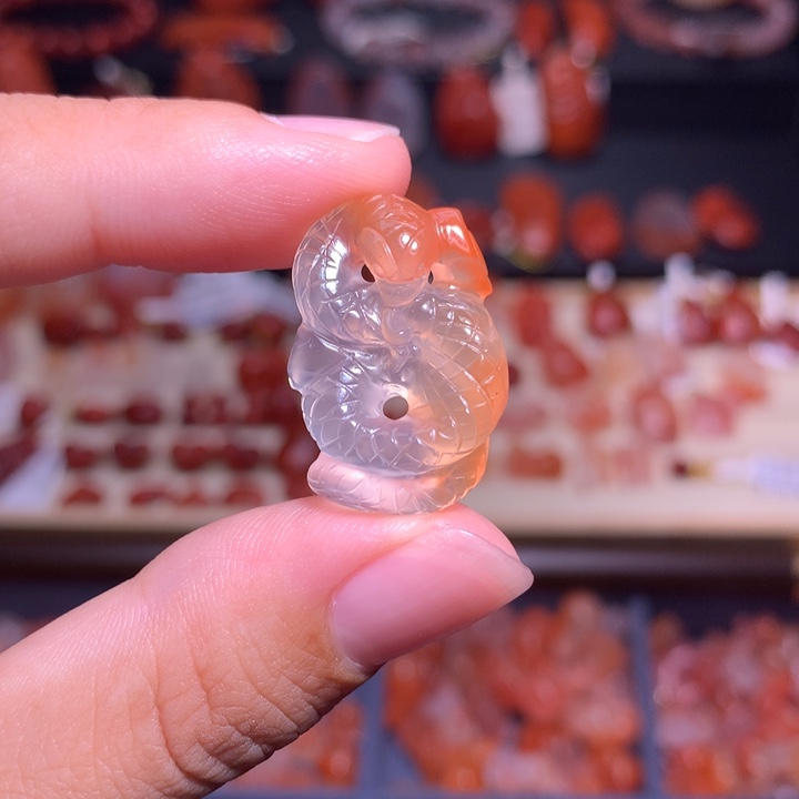 南红玛瑙未镶嵌珠宝半成品小蛇