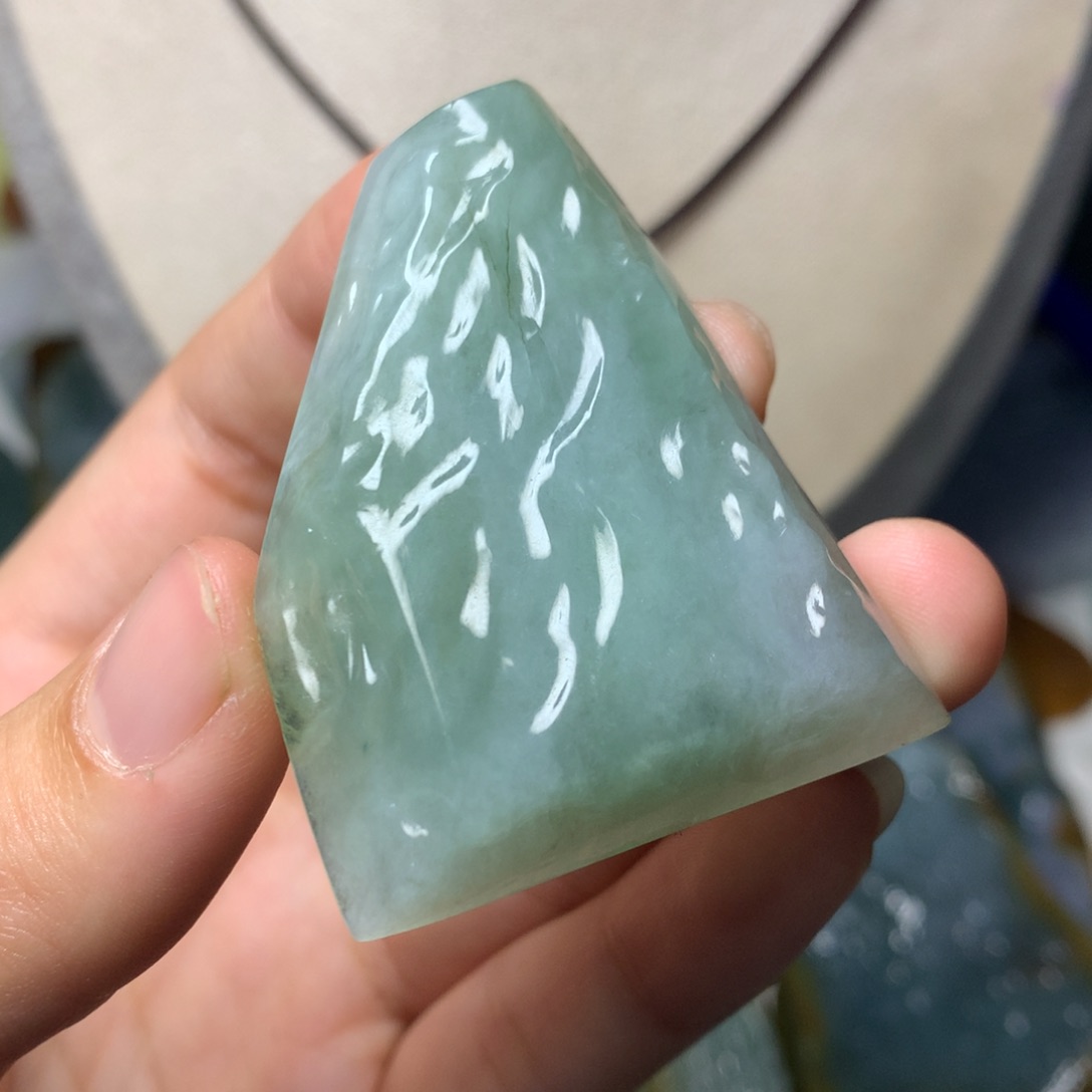 翡翠颈饰未镶嵌吊坠