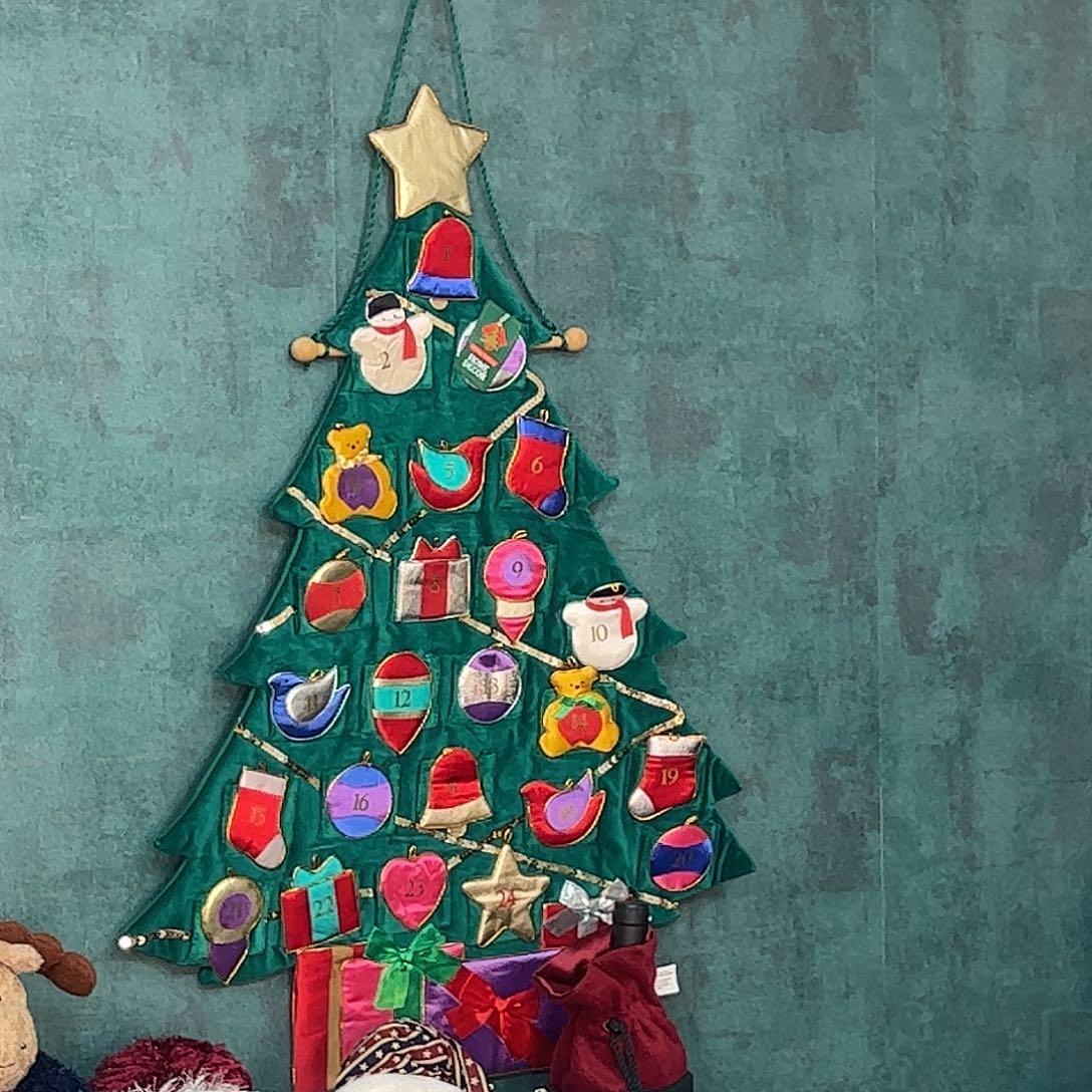 毛绒圣诞树挂历立体