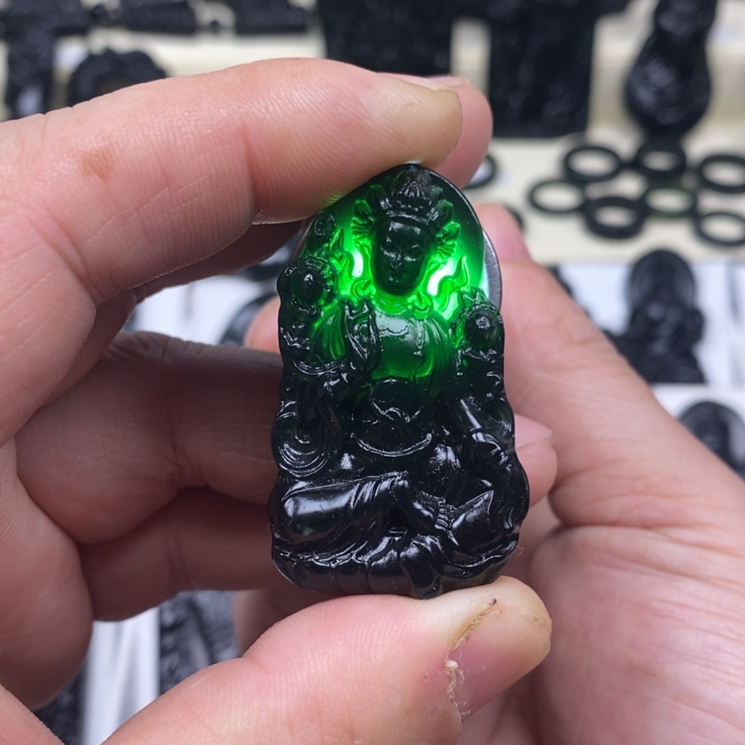 蛇纹石玉合金颈饰