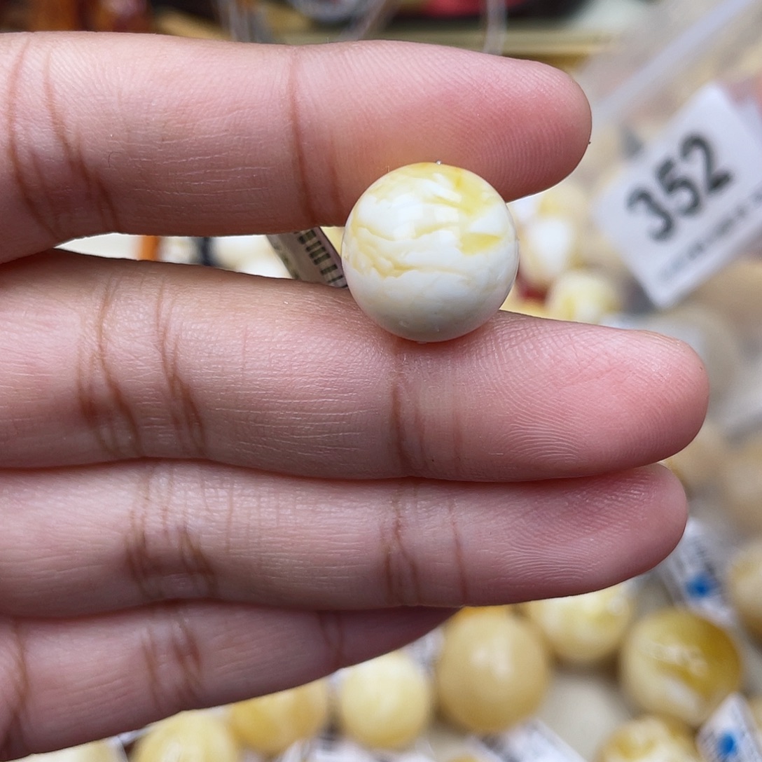 蜜蜡未镶嵌珠宝奇石沙眼14.8