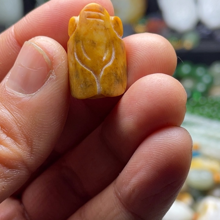 和田玉未镶嵌珠宝半成品