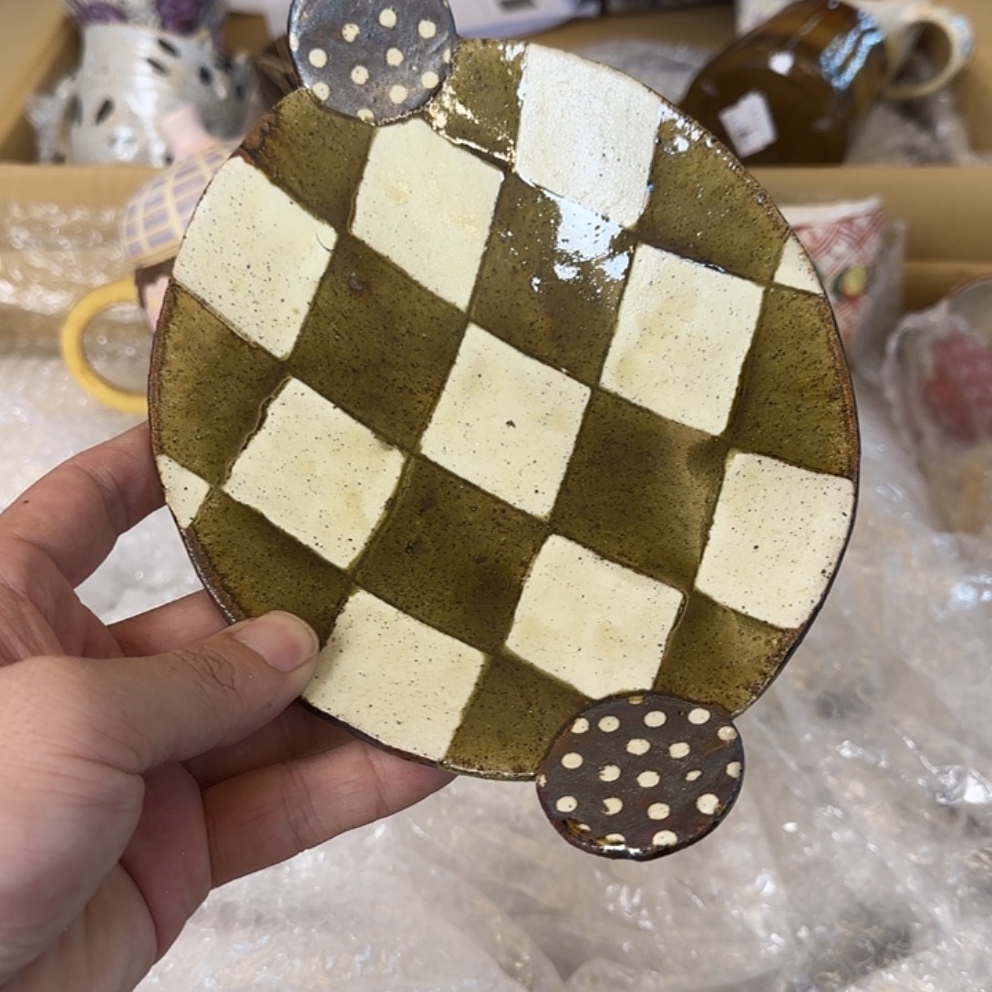 芷***默茶盏哈哈哈哈笑不起来我