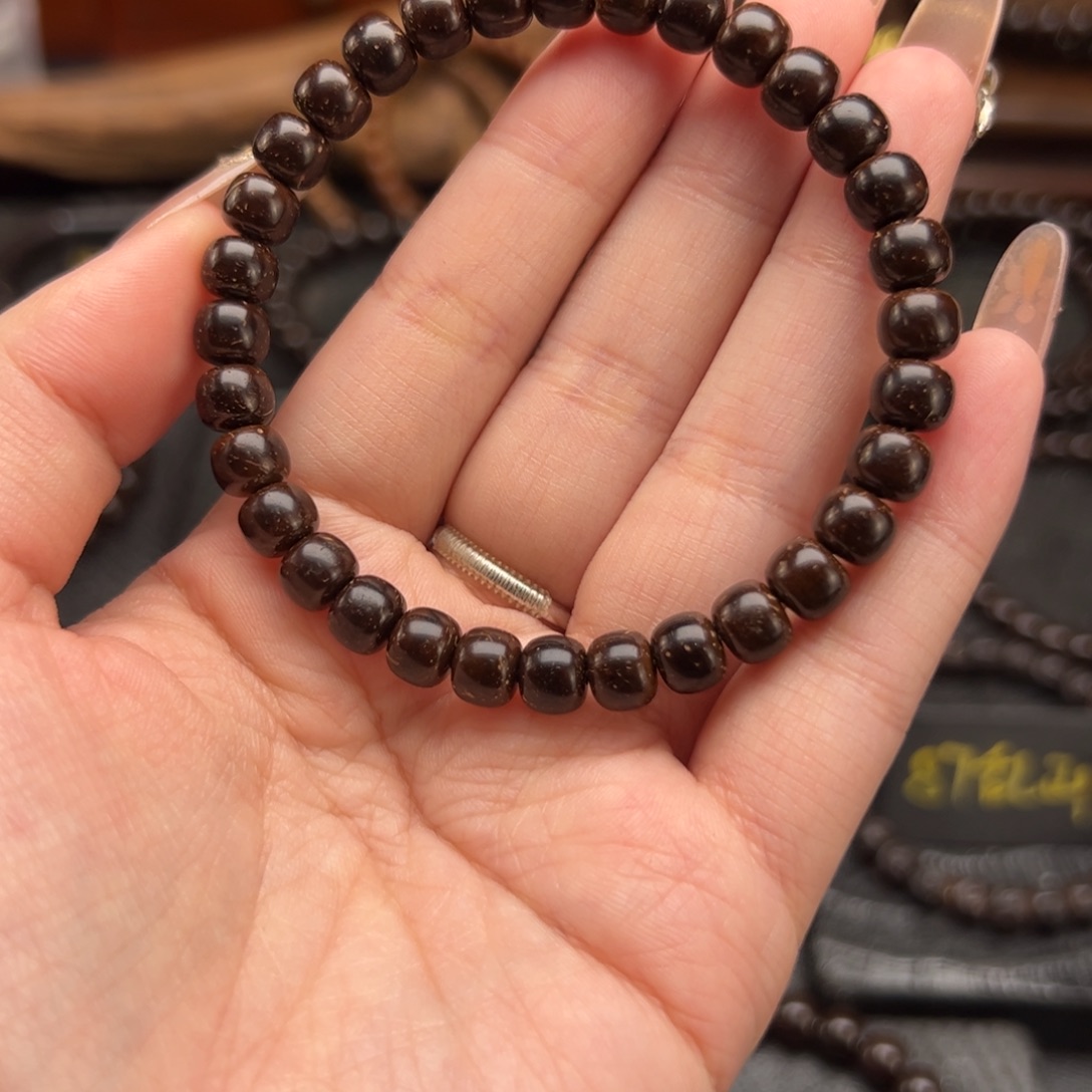 L***＂吊坠椰蒂76老型36颗手持zy 