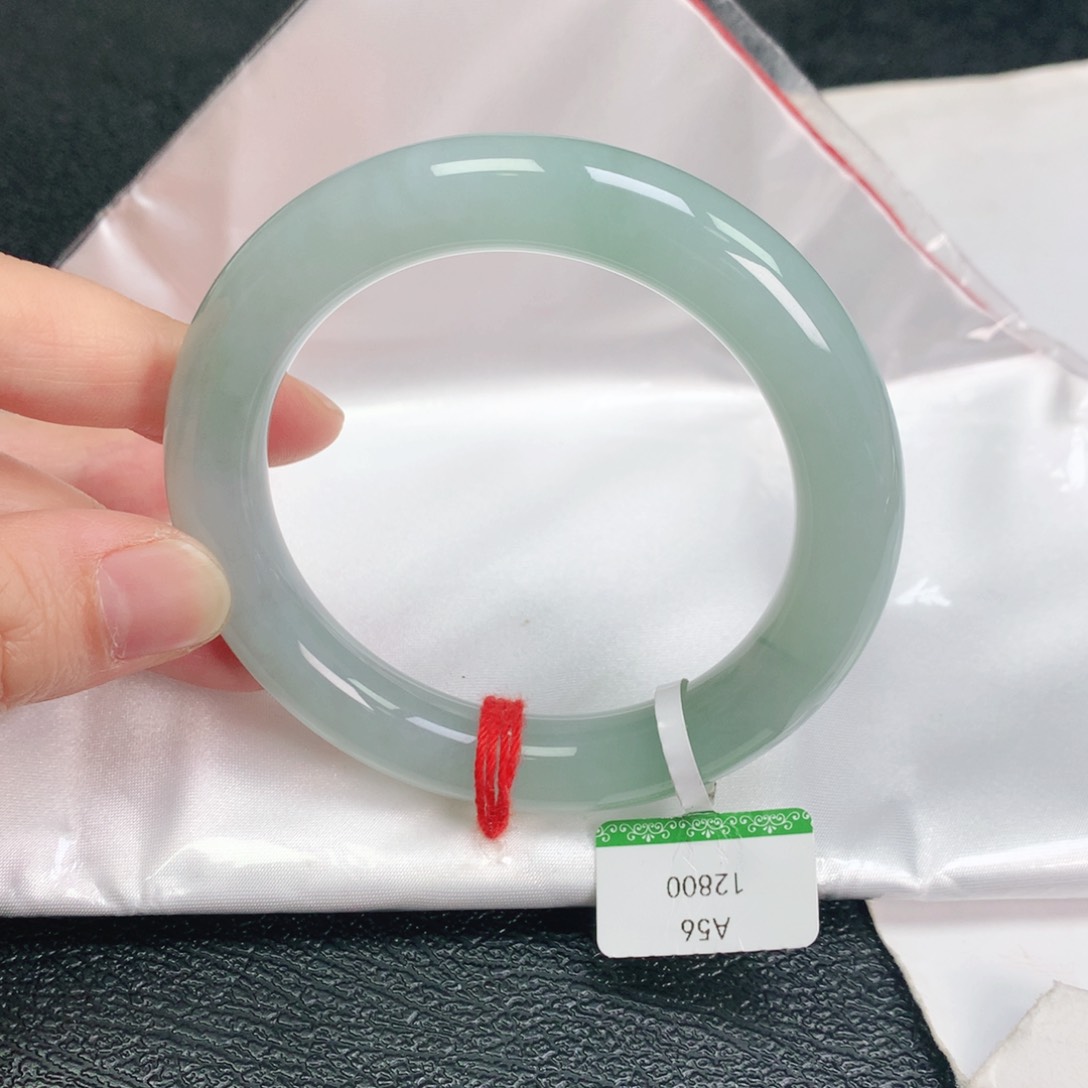 翡翠手镯未镶嵌56圆