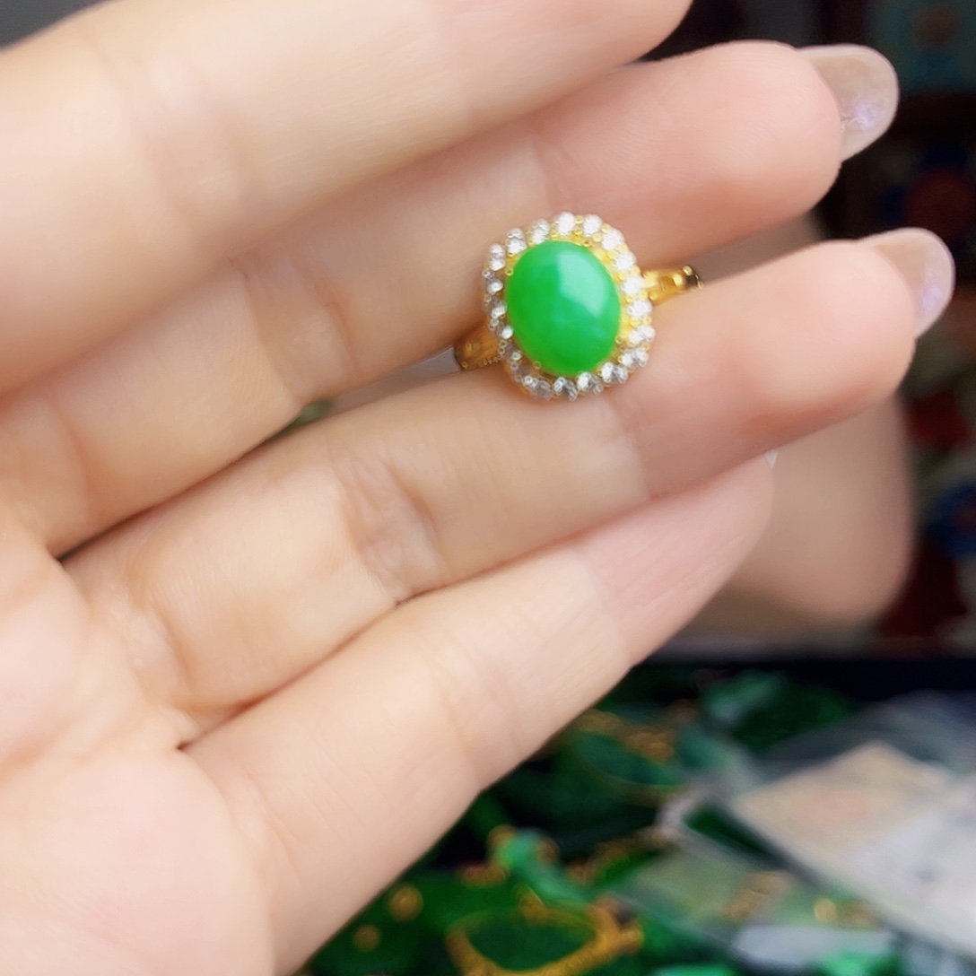 翡翠银S925镶嵌颈饰多样性