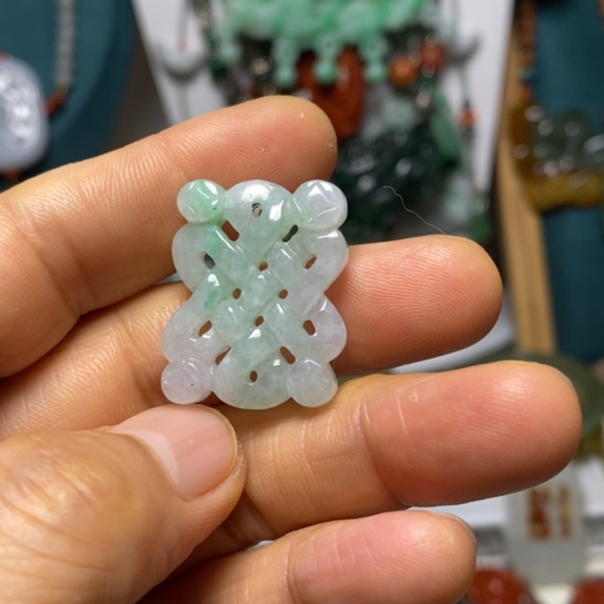 【闪购商品】翡翠未镶嵌吊坠(赠链)