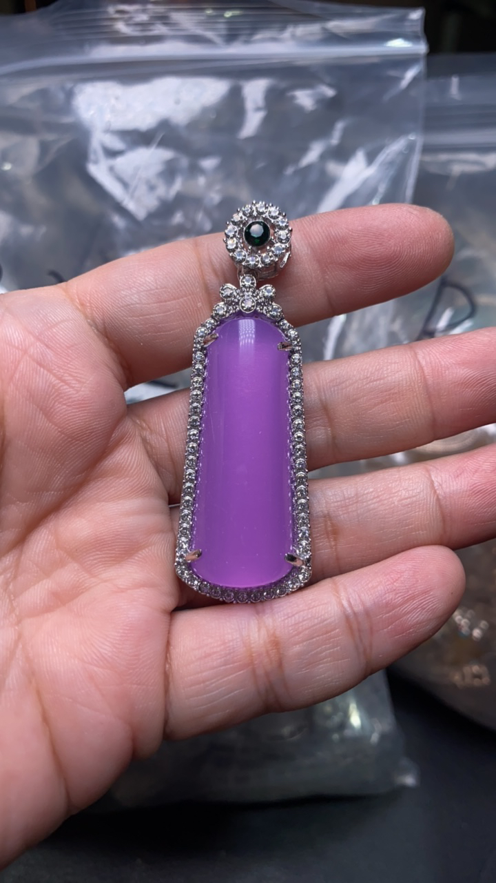 B429  紫蜜镶嵌吊坠