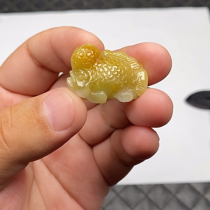 定制翡翠未镶嵌翡翠毛货需要抛光