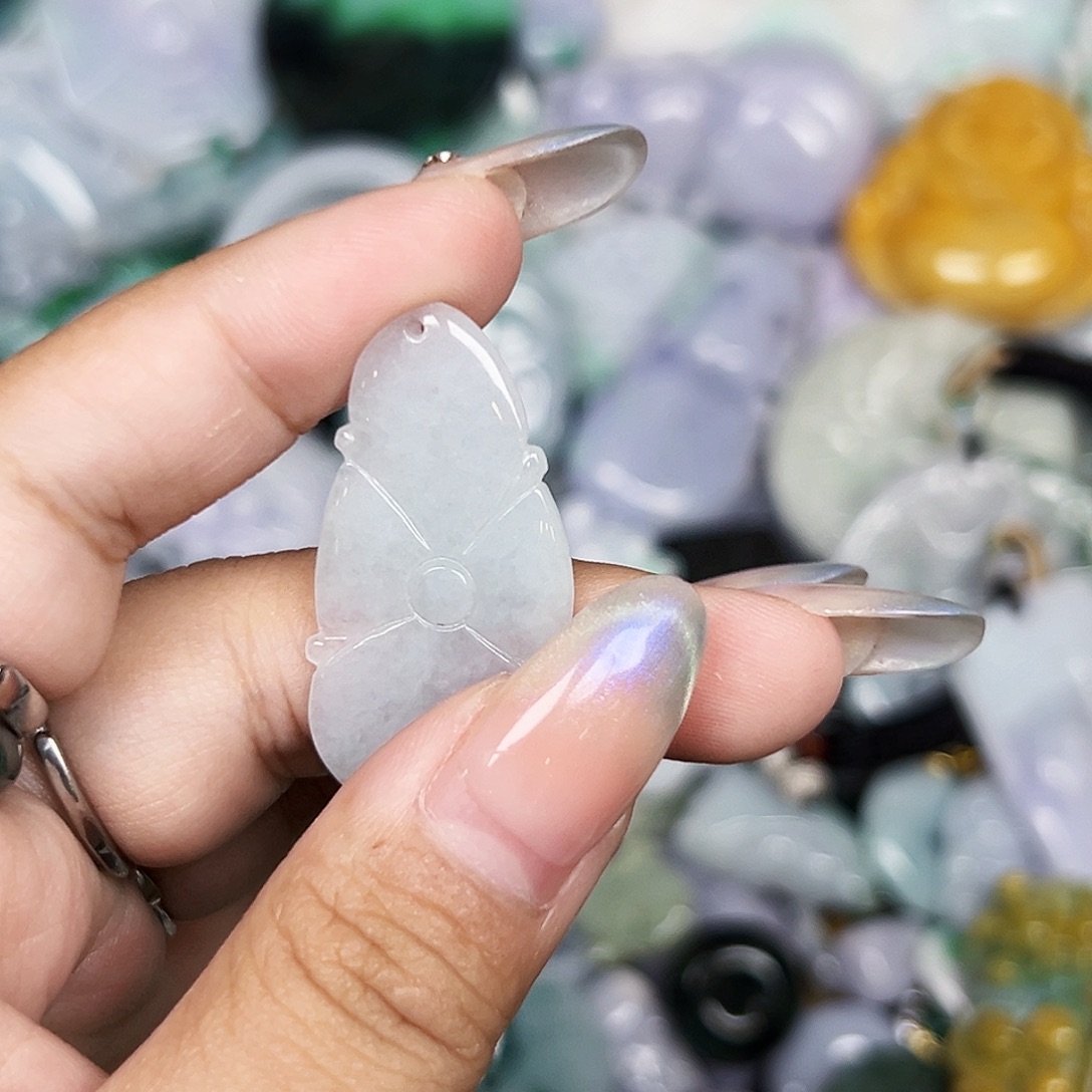 翡翠未镶嵌颈饰11